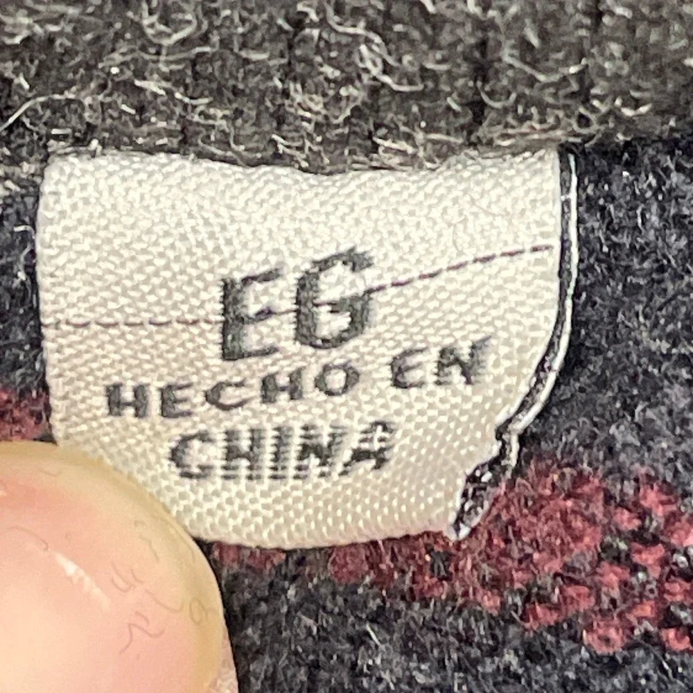 Levis command attention